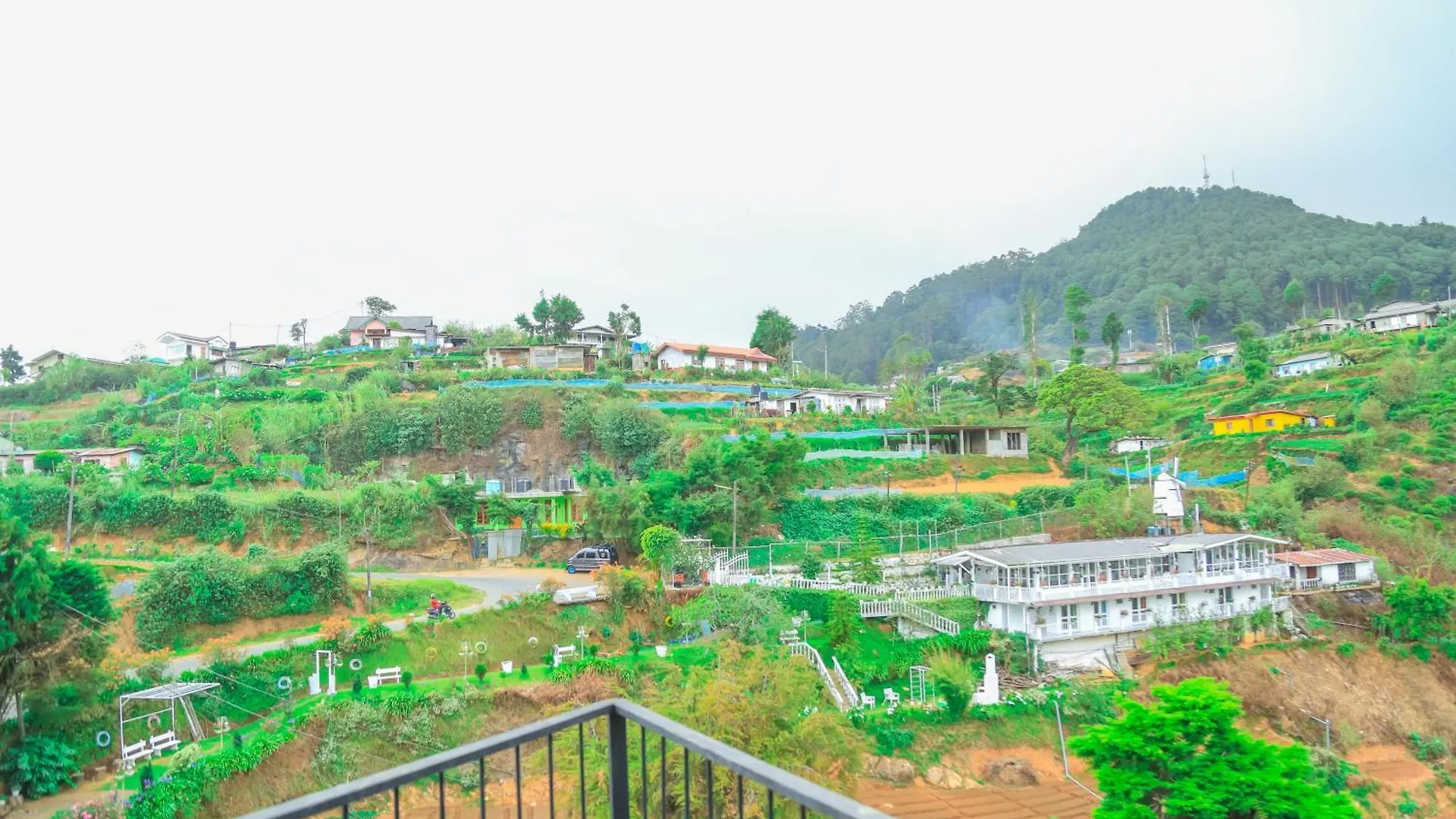 Mount End Hotel Nuwara Eliya