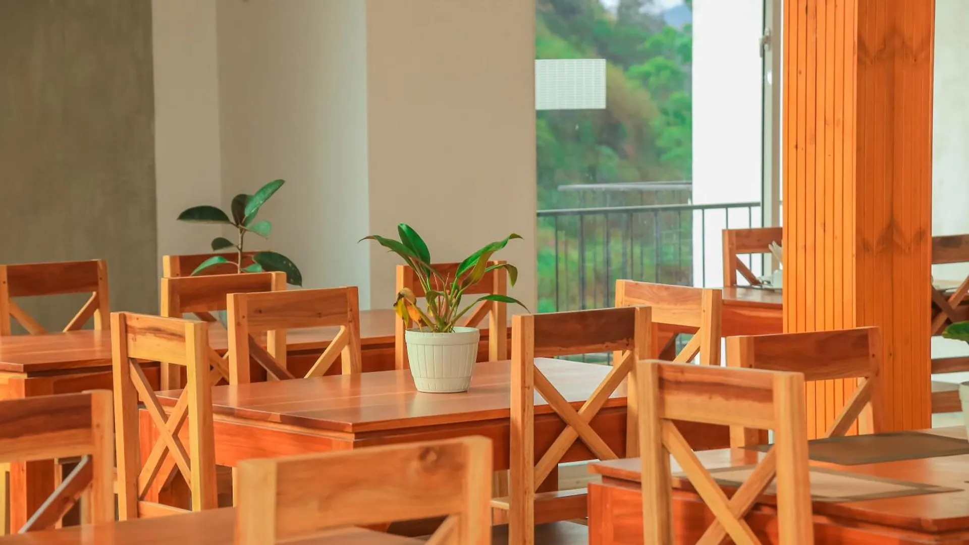 Mount End Hotel Nuwara Eliya 3*,