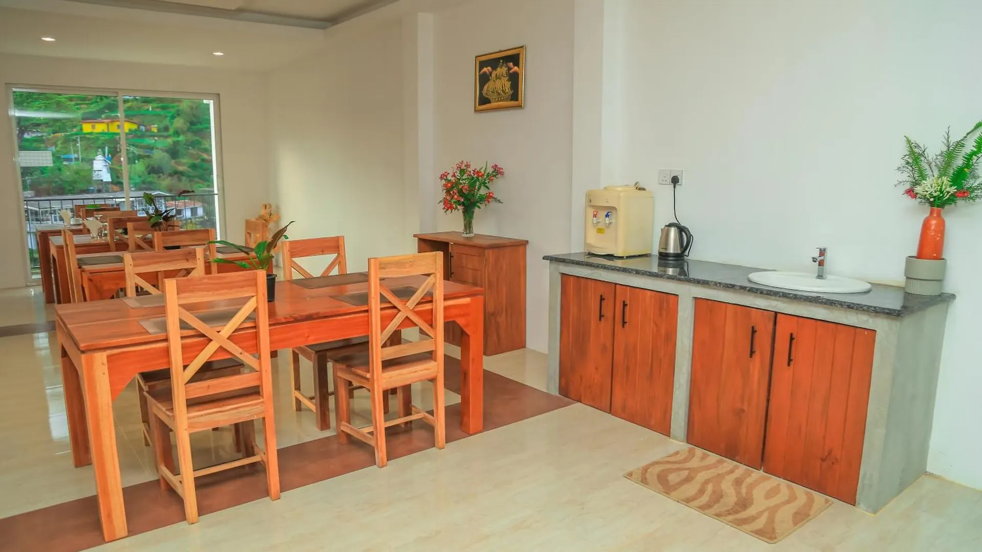 Mount End Hotel Nuwara Eliya