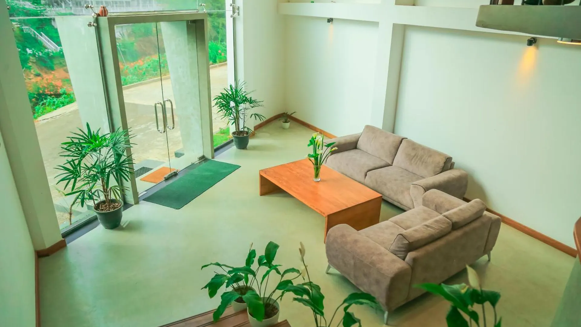 Mount End Hotel Nuwara Eliya 3*,
